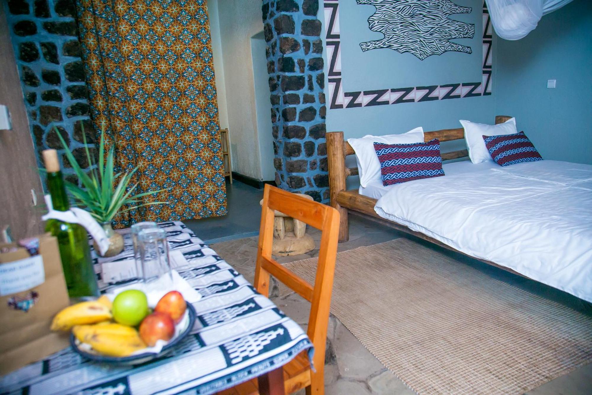Karisimbi Cave Resort Ruhengeri ภายนอก รูปภาพ